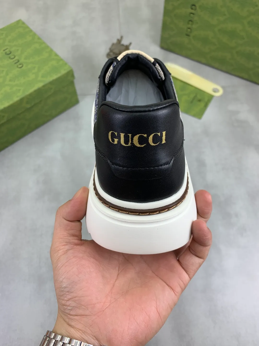 Men's shoes 💰P400💰[New style]🆘 The latest model from Gucci GUCCI official website🎁Classic casual and fashionable men's shoes👟Best model💥The style is simple and elegant, exclusive for trendy men. Unique official website latest brand elements👑Gucci original decoration, fashionable and generous, original soft calfskin fabric➕Comfortable soft first-layer pigskin lining ✅The official website specifies wear-resistant casual outsole, the classic model is photographed in real life🎬Color: 2️⃣colors available😍Number of codes: 38-44